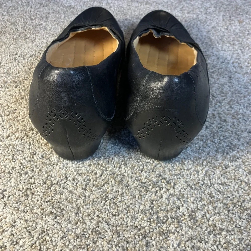 Clarks UnStructured Black Leather Wedge Pump Pleated Toe Elastic Straps 7M Work‎